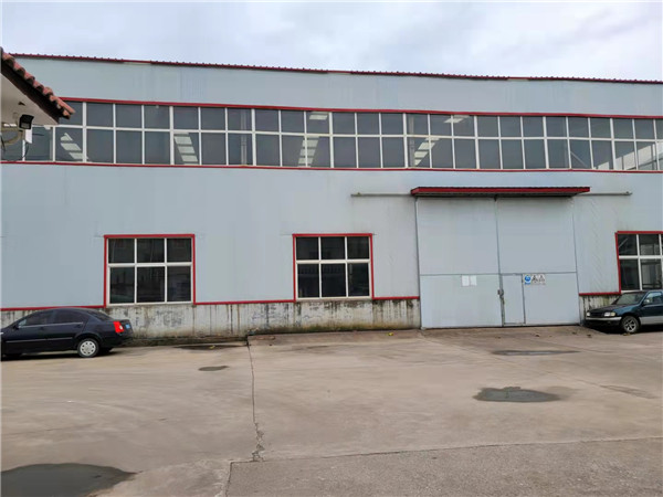 廠(chang)房一角(jiao)